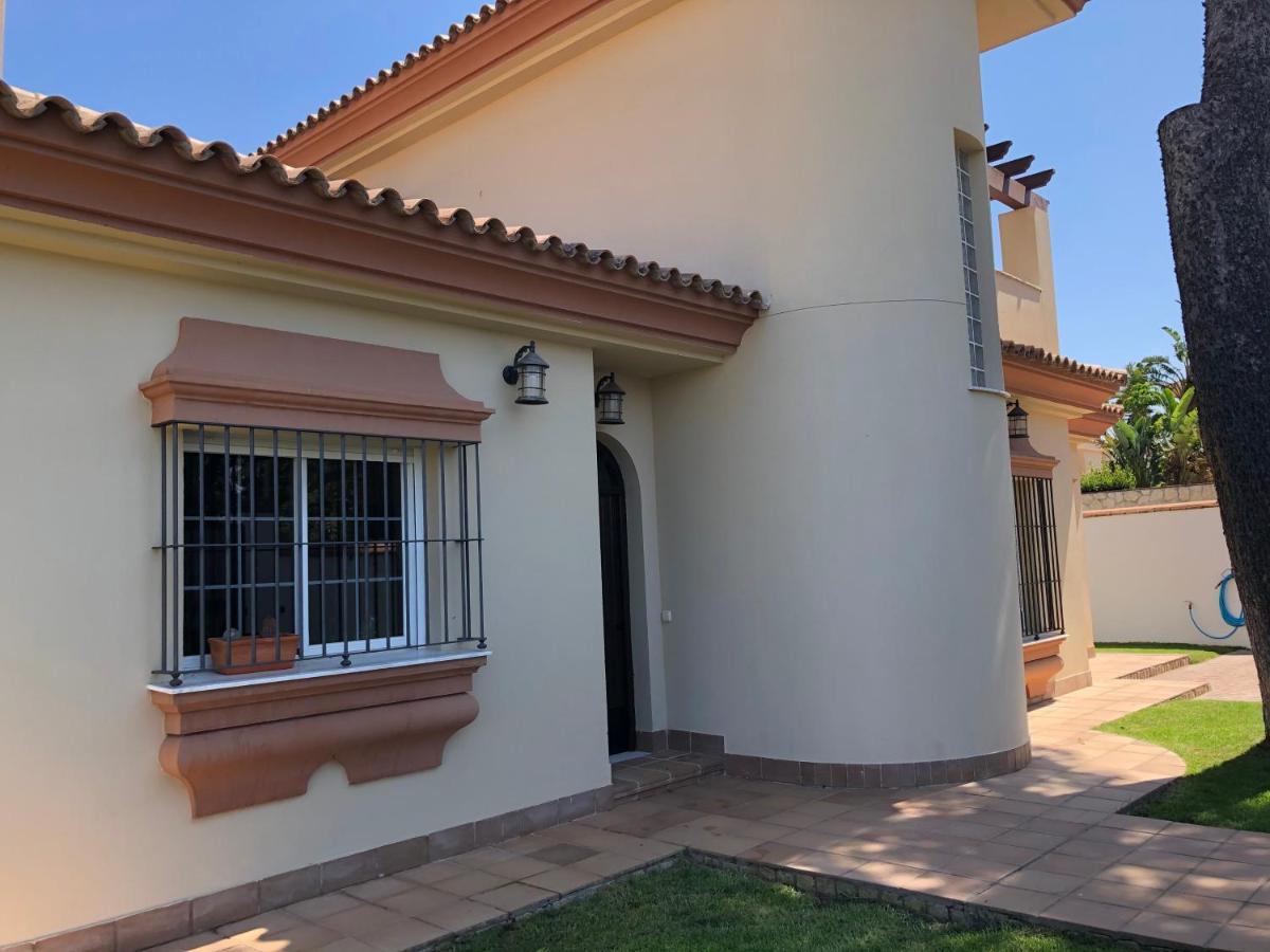 Moderno Y Amplio Chalet, Con Piscina Privada شيكلانا دي لا فرونتيرا المظهر الخارجي الصورة
